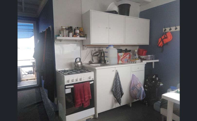 Omavalmiste Asuntovene/lautta-kuva-11